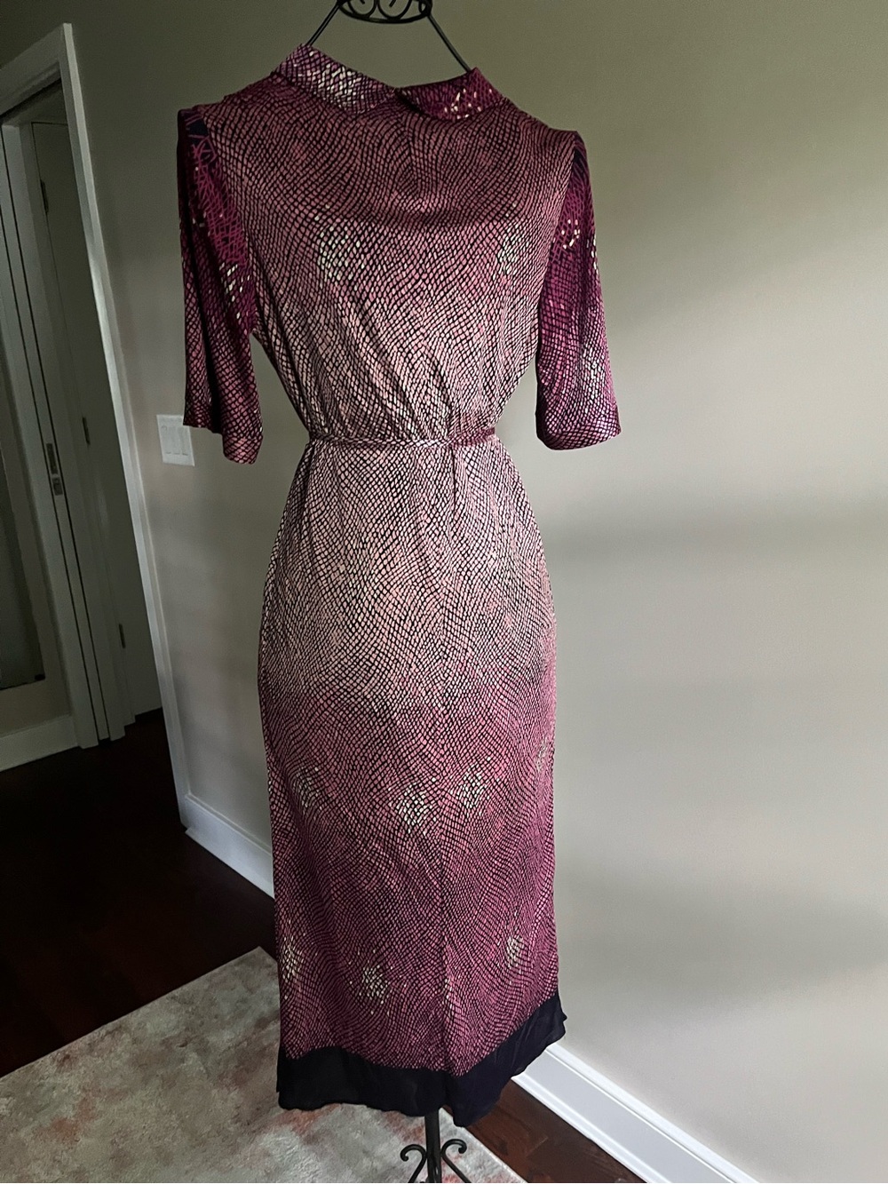 VINTAGE berry and navy geometric print midi dress with tie SABRA